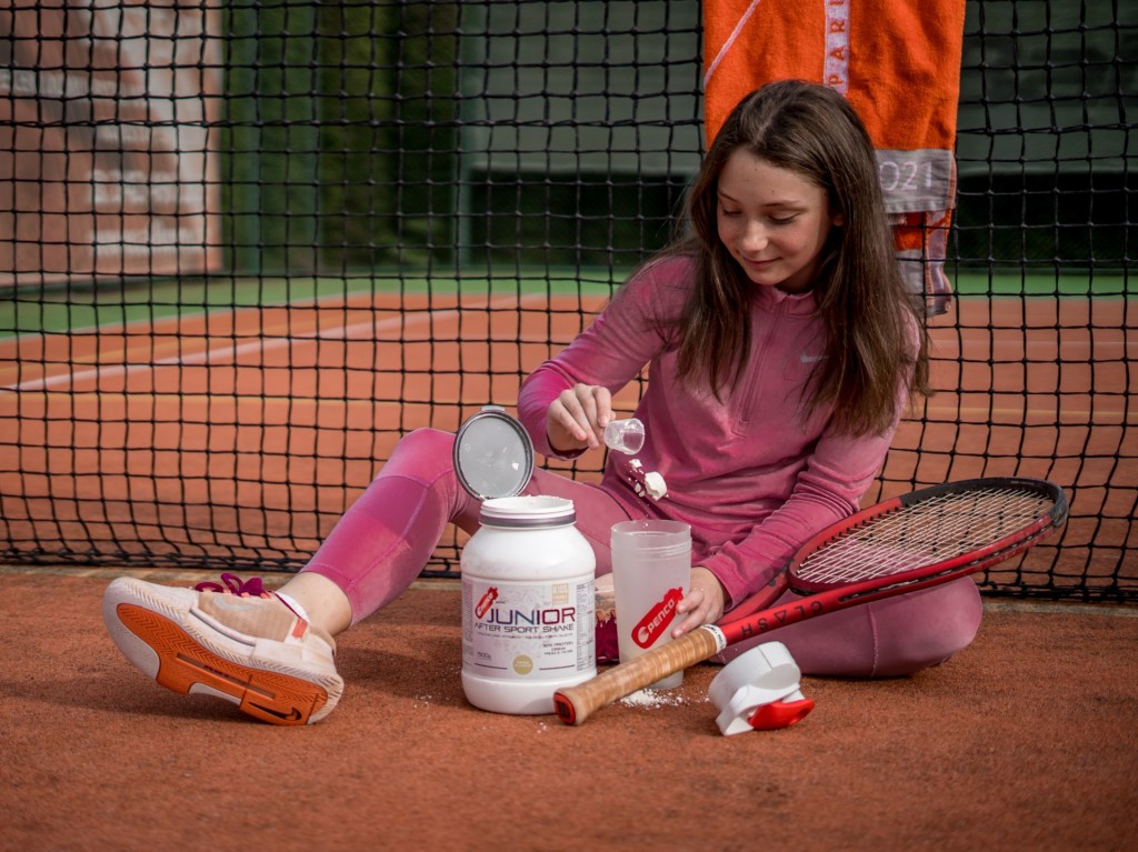 Regeneračný nápoj pre juniorov  JUNIOR AFTER SPORT SHAKE 1500 g  Vanilka č.6