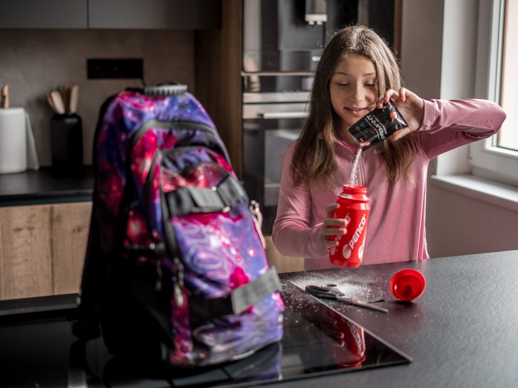 Povzbuzující nápoj pro děti   PREMIANT DRINK 20g sáček  Fantasy fruit č.8